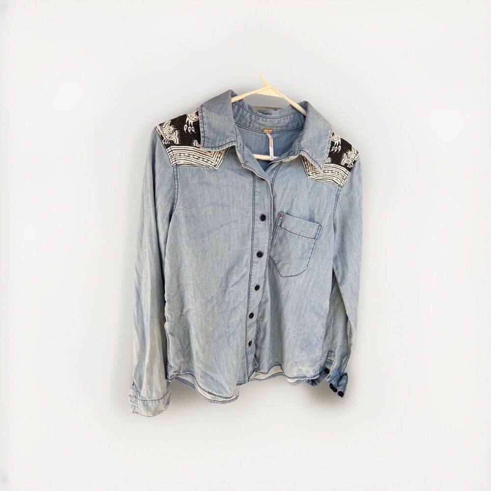 Denim Patchwork Free  Women's Small Distressed Long Sleeve Button Up